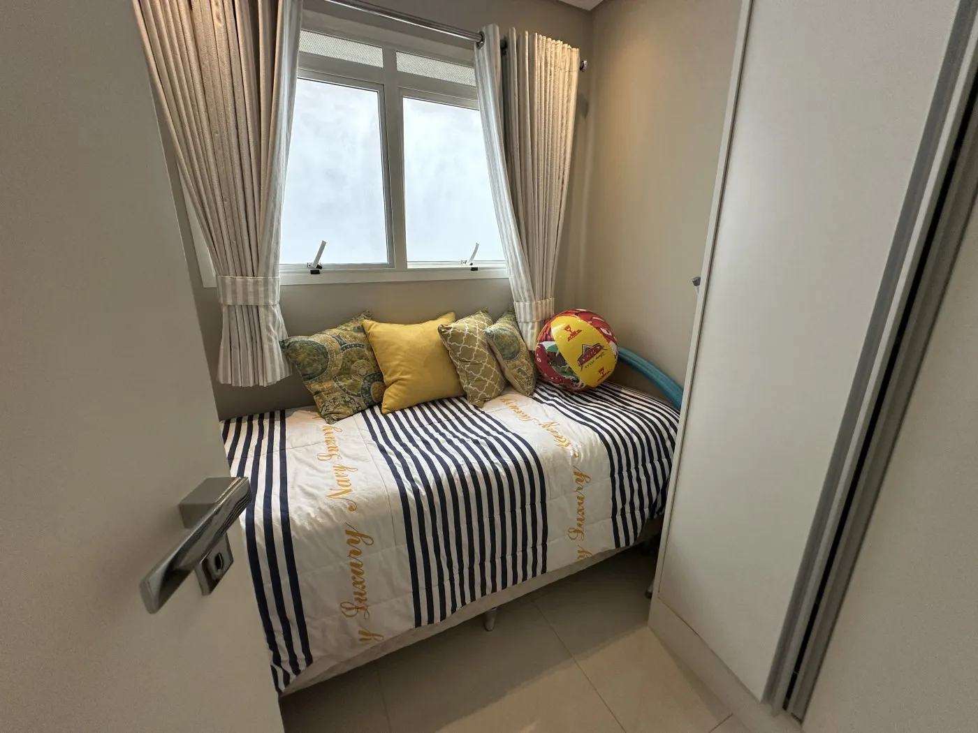 Imagem Apartamento para Locação, Centro, 4 dormitórios, 3 suítes, 4 banheiros, 2 vagas