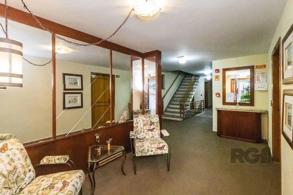 Imagem Apartamento 86m² - 3 dormitórios, 2 banheiros, 1 vaga no bairro Petrópolis