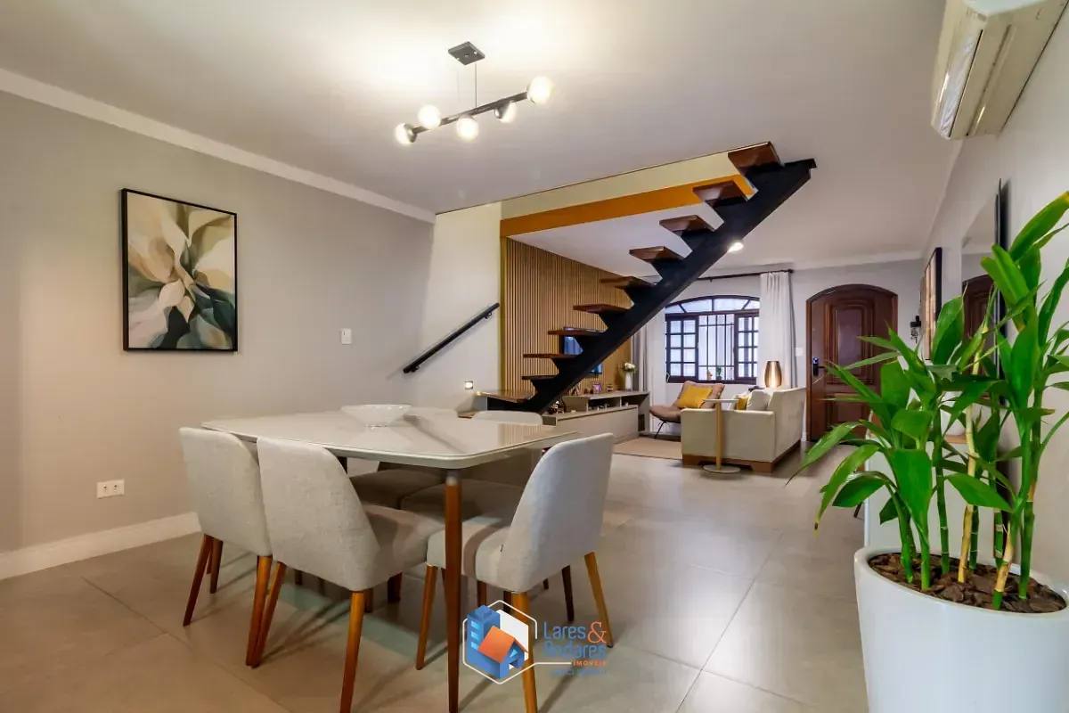 Foto do imóvel Casa para venda em Vila Mariana com 3 quartos, sendo 3 suítes, 151m² em Rua General Gurjão
