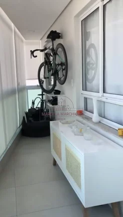 Imagem Apartamento de frente com vista para pomar, churrasqueira na varanda