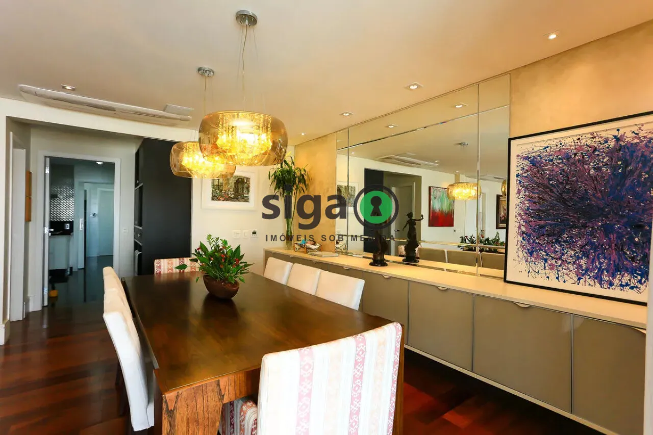 Imagem Apartamento de 223 metros com 3 quartos e 4 vagas