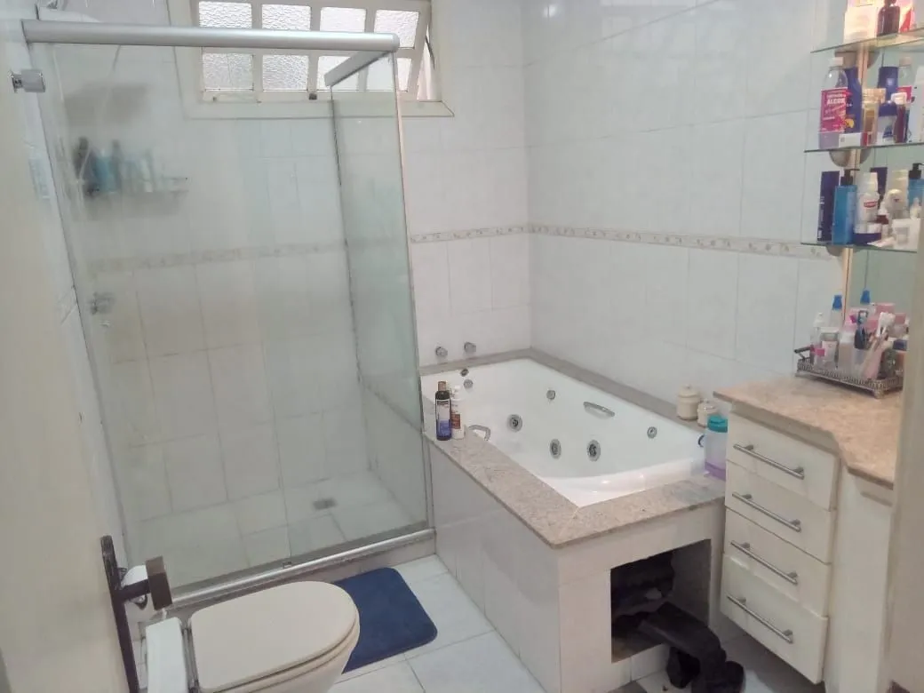 Imagem Casa sobrado Comercial e Residencial de 4 dormitórios e 6 banheiros e 5 vagas de garagem