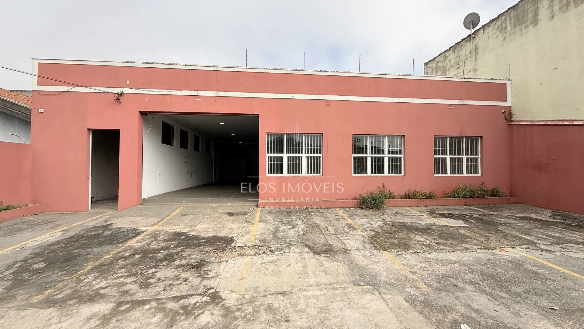 Imóvel Comercial de 300m² no bairro Jardim São Francisco, em Limeira em Jardim São Francisco, Limeira - SP
