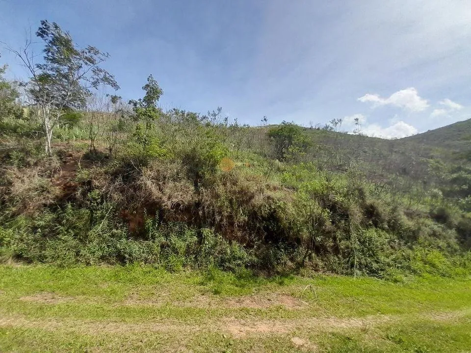 Imagem Terreno em Condomínio para Venda em Teresópolis / RJ no bairro Prata