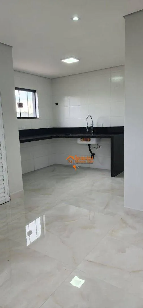 Imagem Sobrado com 3 dormitórios à venda, 186 m² por R$ 930.000,00 - Carmela III - Guarulhos/SP