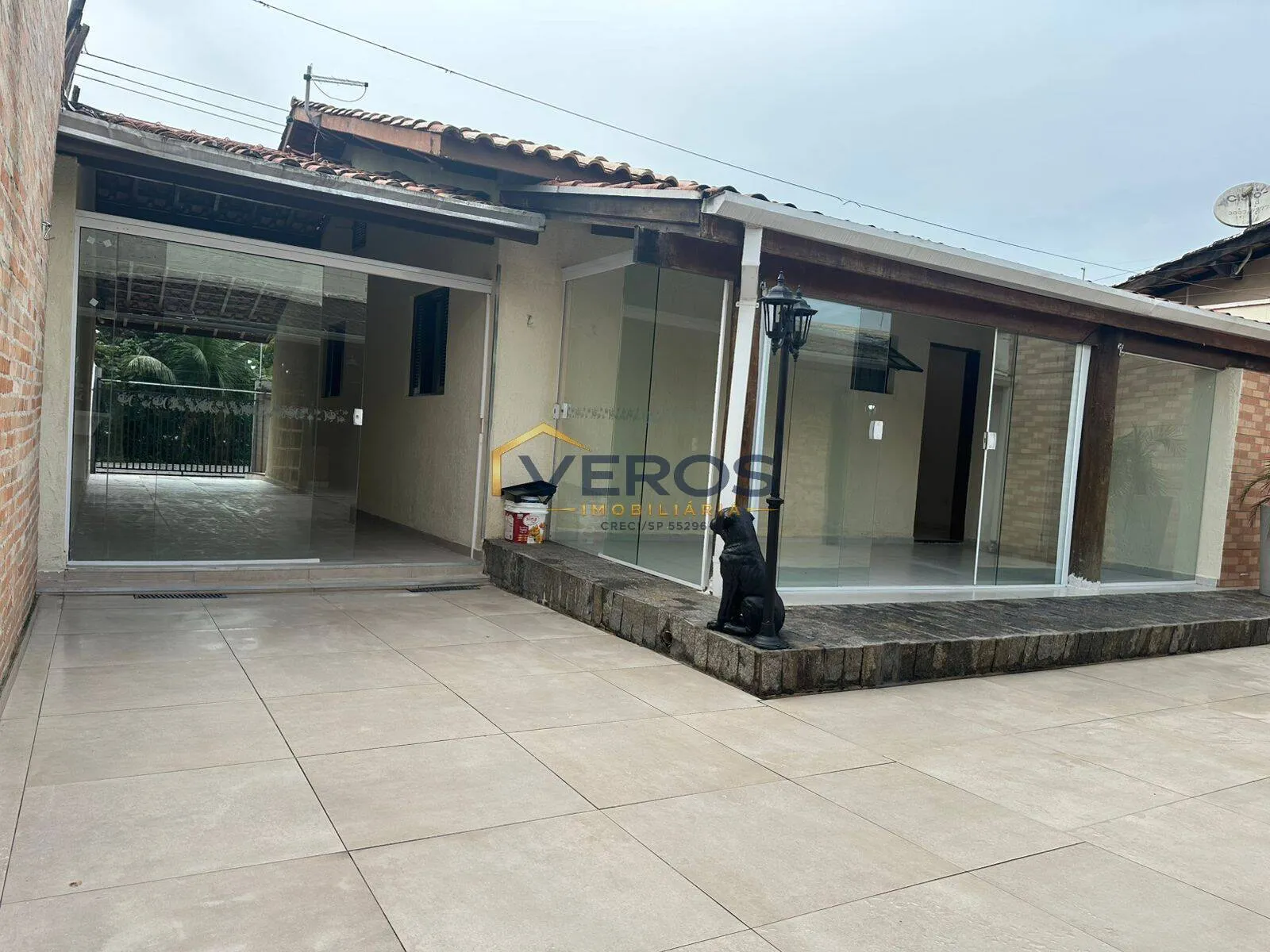Foto do imóvel Casa térrea grande a venda na Martim de Sá em Caraguatatuba