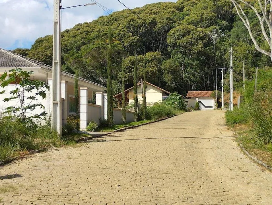 Imagem Terreno em Condomínio para Venda em Teresópolis / RJ no bairro Prata
