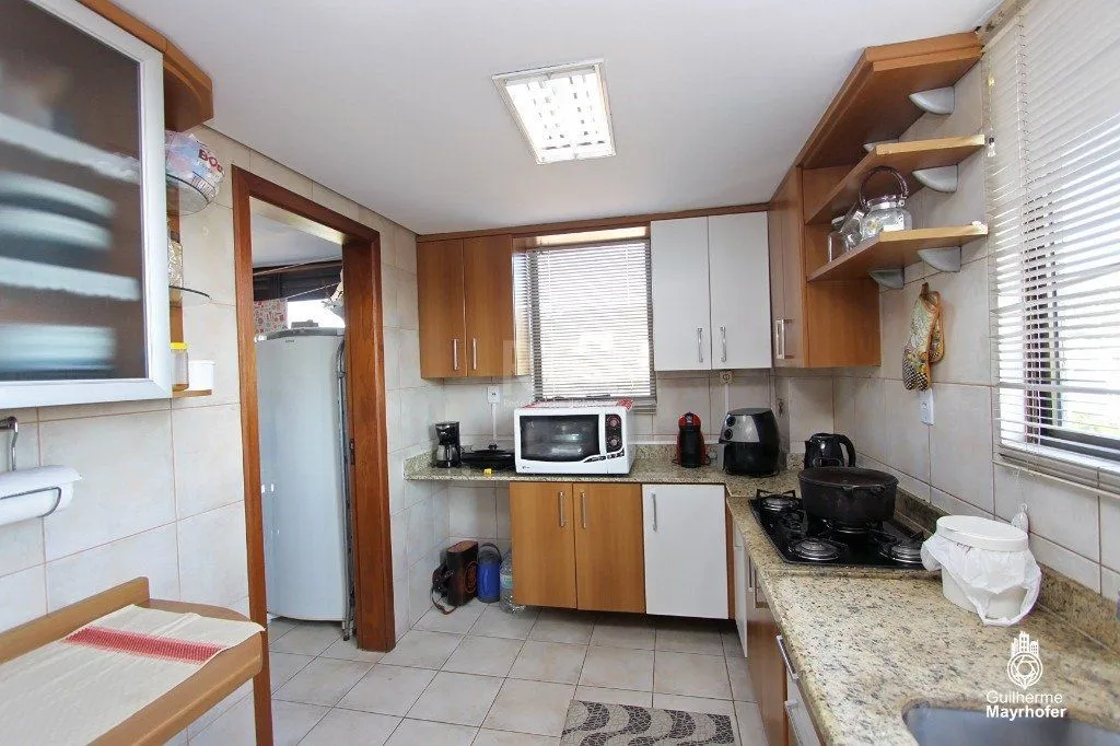 Imagem Cobertura para Venda - 350m², 3 dormitórios, sendo 1 suites, 2 vagas - Teresópolis
