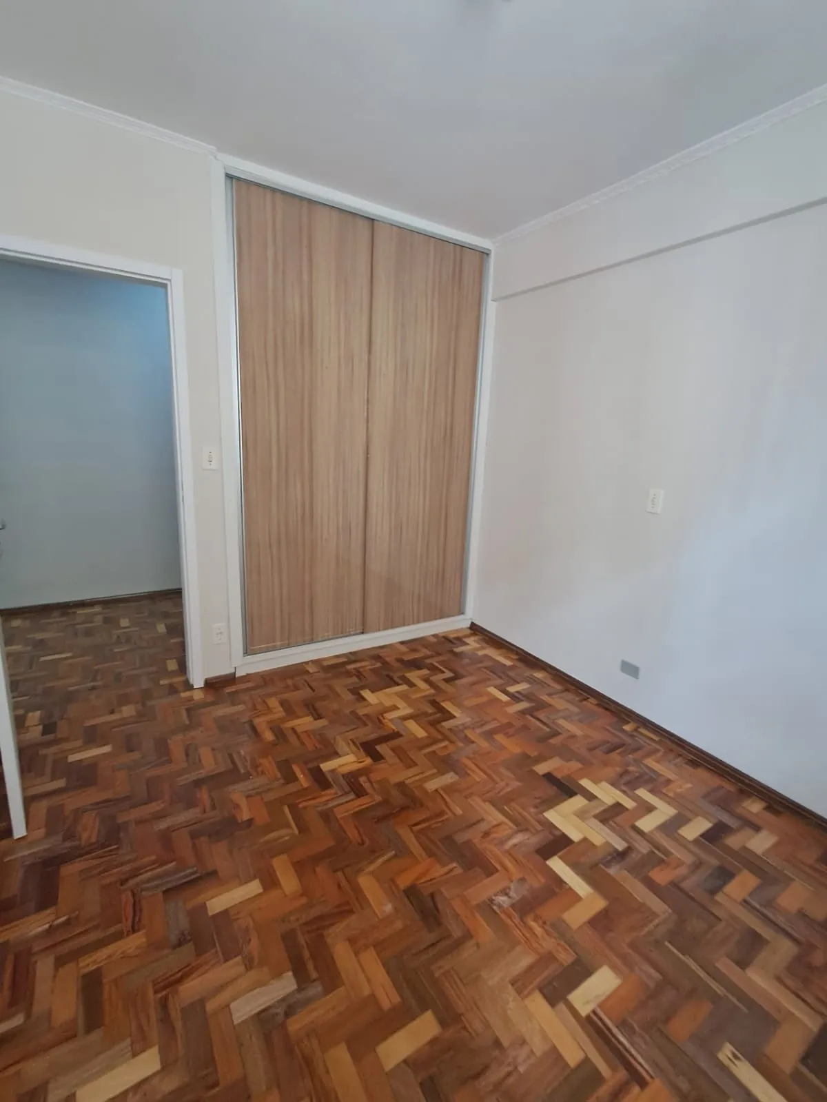 Imagem Apartamento à venda no Centro de Sorocaba, 116 m², 3 dormitórios, suíte, andar alto, vista panorâmica, portaria 24 horas.