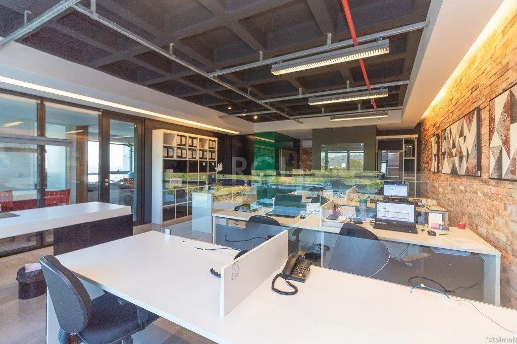 Imagem Conjunto/Sala para Venda - 106.57m², 0 dormitórios, 2 vagas - Petrópolis