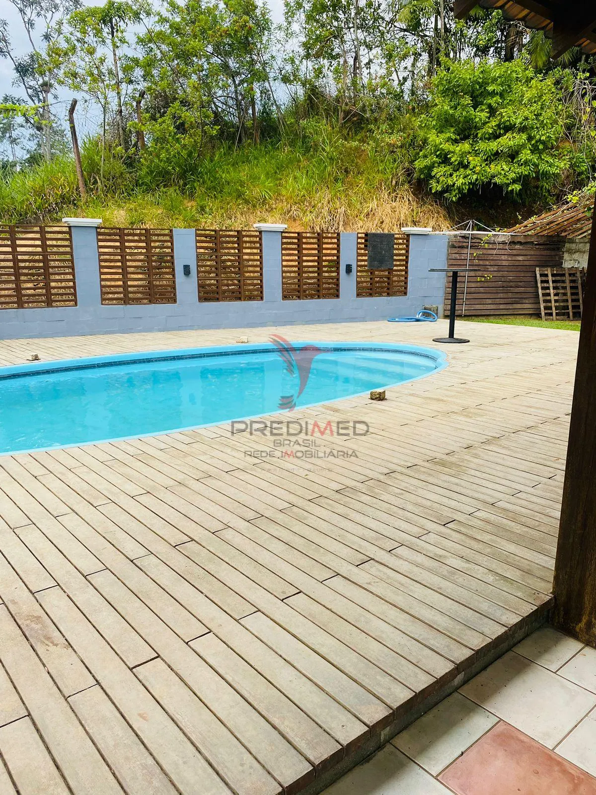 Imagem Casa de Alto Padrão em Blumenau com 5 Quartos e 4 Banheiros area de festa