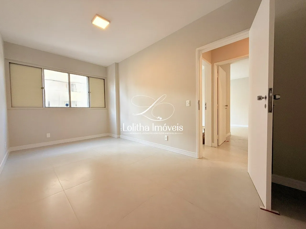 Imagem APARTAMENTO COM 3 DORMITÓRIOS À VENDA NO CENTRO DE FLORIANÓPOLIS/SC