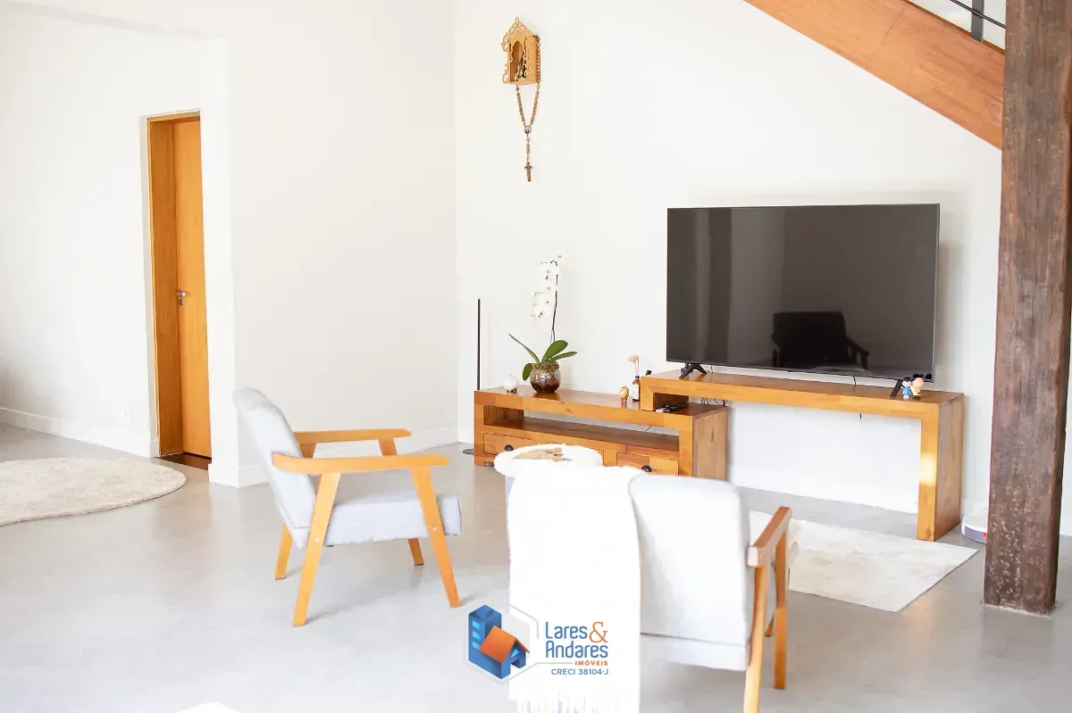 Imagem Casa no condomínio Chácara Jaraguá para venda com 2 quartos, sendo 2 suítes, 278m²