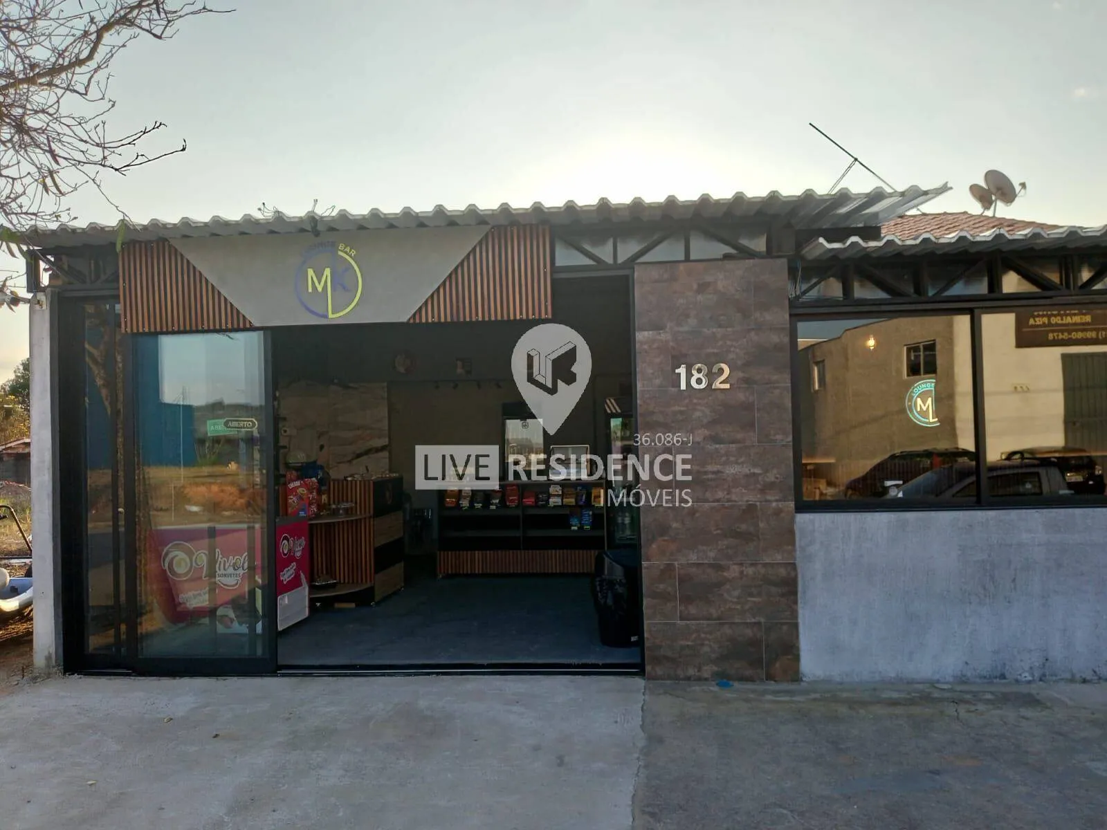 Imagem Casa totalmente térrea à venda em área comercial no Jardim Verona!