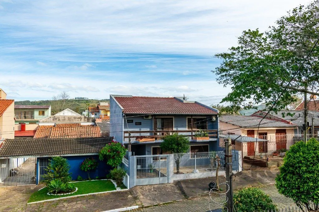 Imagem Casa sobrado na zona norte de 3 dormitórios 3 vagas e piscina