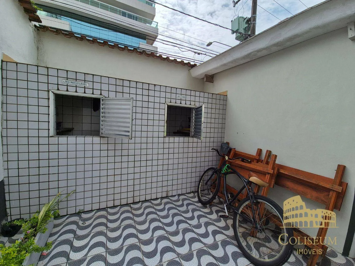 Imagem Apartamento com 1 dormitório à venda, 51 m² por R$ 270.000,00 - Canto do Forte - Praia Grande/SP