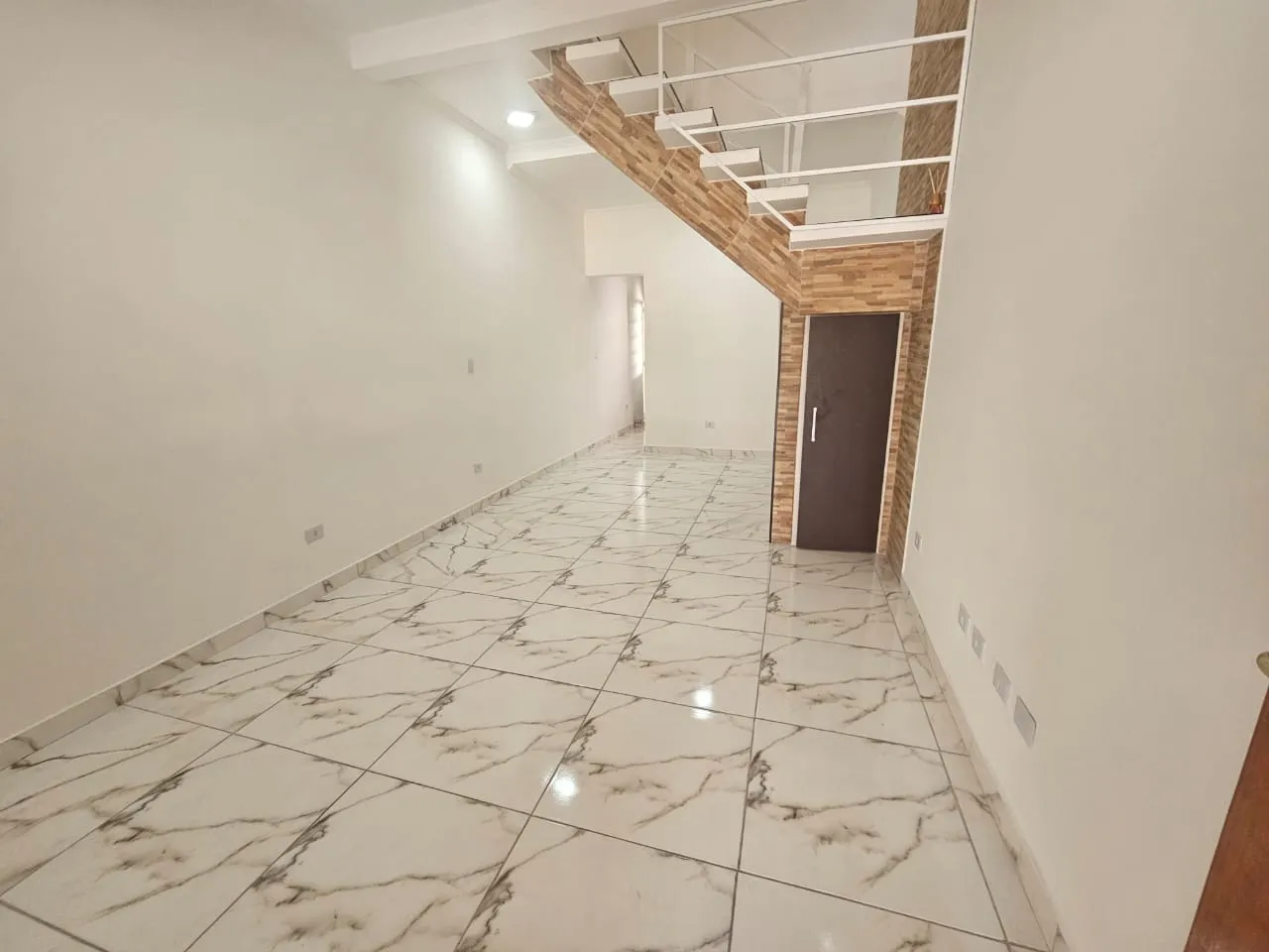 Imagem Casa à venda em Sorocaba-SP, Jardim Topázio: 2 quartos, 1 sala, 2 banheiros, 1 vaga de garagem - 100m² de área