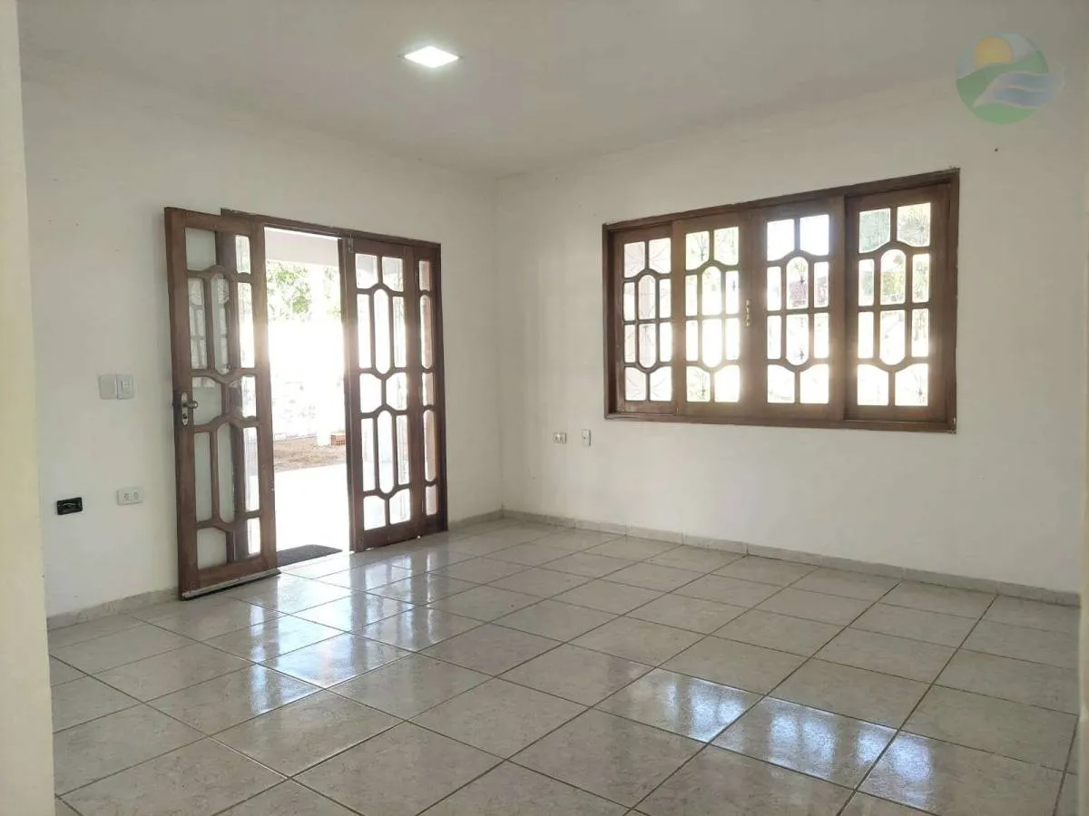 Imagem Casa Térrea em Gravatá | 4 Qts (3 Suítes), Piscina e 1.000m2 de área Verde.