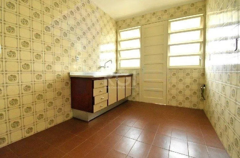 Imagem Apartamento de 2 dormitórios, 1 vaga de garagem coberta e escriturada.