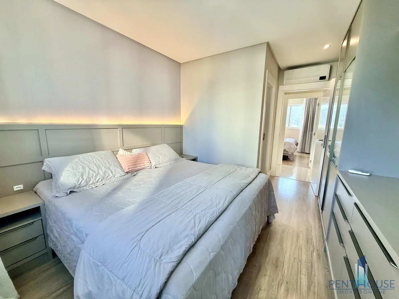 Imagem Apartamento Zona Central para Venda em Balneário Camboriú, CENTRO, 4 dormitórios, 2 suítes, 3 banheiros, 2 vagas