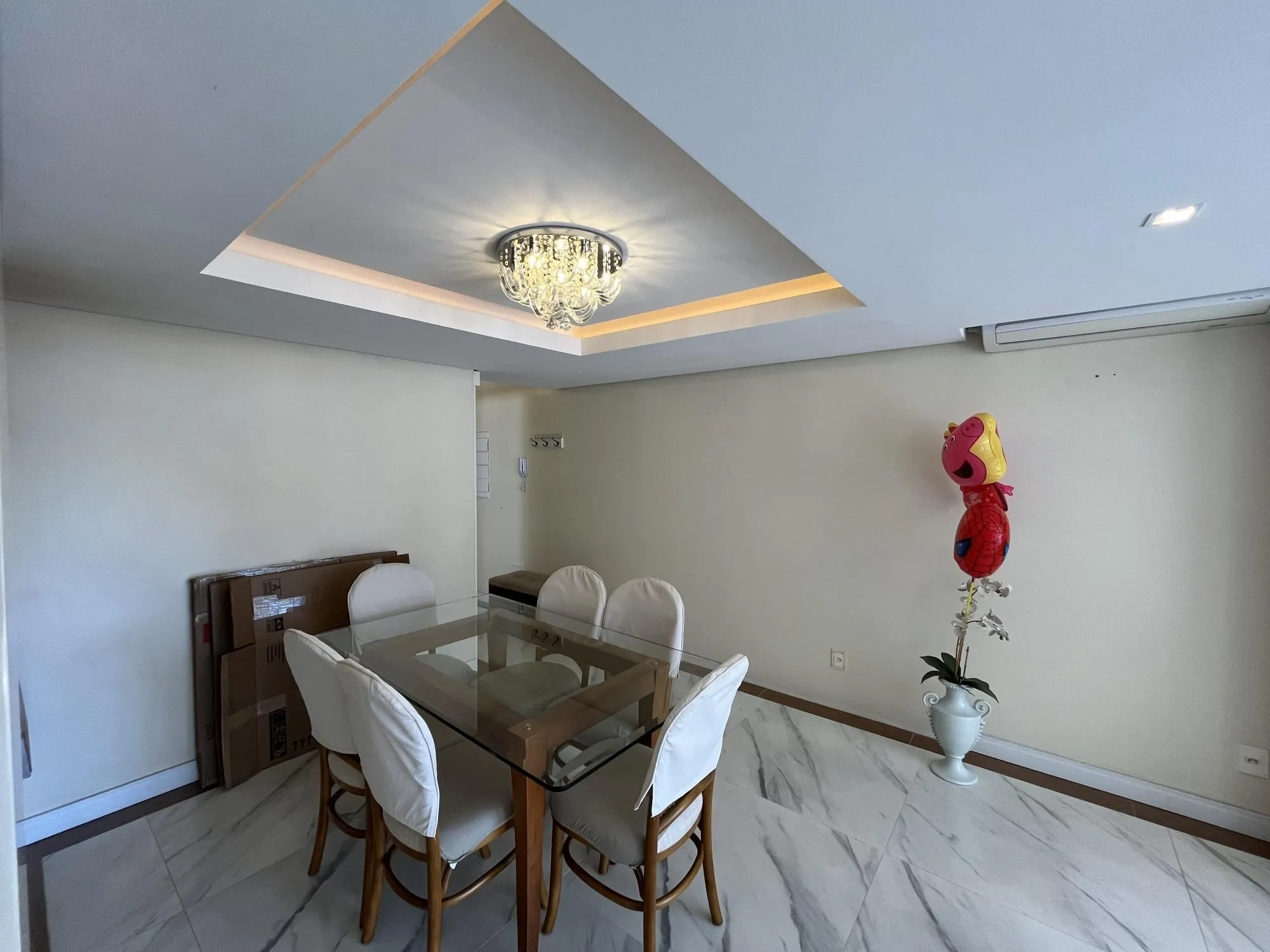 Imagem Apartamento de 3 quartos, suíte e 3 vagas de garagem no bairro Auxiliadora POA