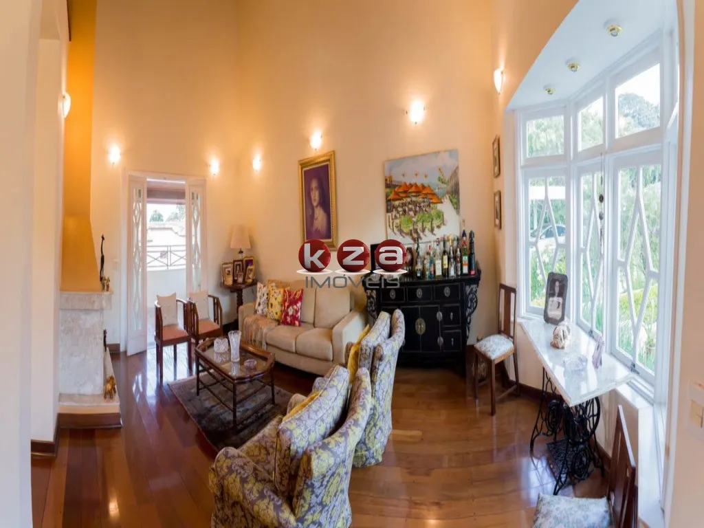 Imagem Espetacular casa de alto padrão em condomínio na Vila Embaré, Valinhos-SP: 5 quartos, 5 suítes, 3 salas, 7 banheiros, 9 vagas, 630m². Venha conferir!