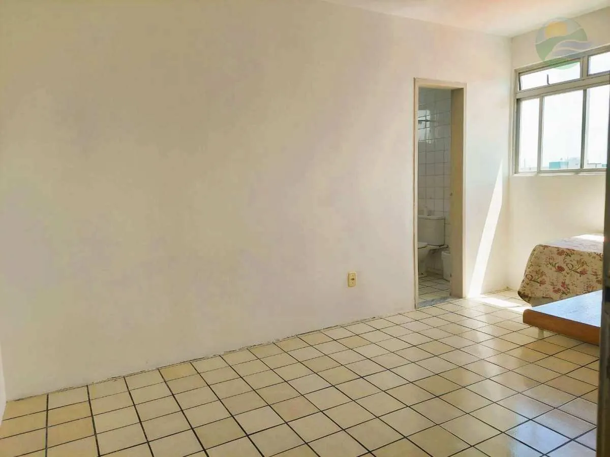 Imagem Apartamento de 4 quartos, a 150 metros do Shopping Guararapes, Ventilado, Piedade, Jaboatão dos Guararapes.