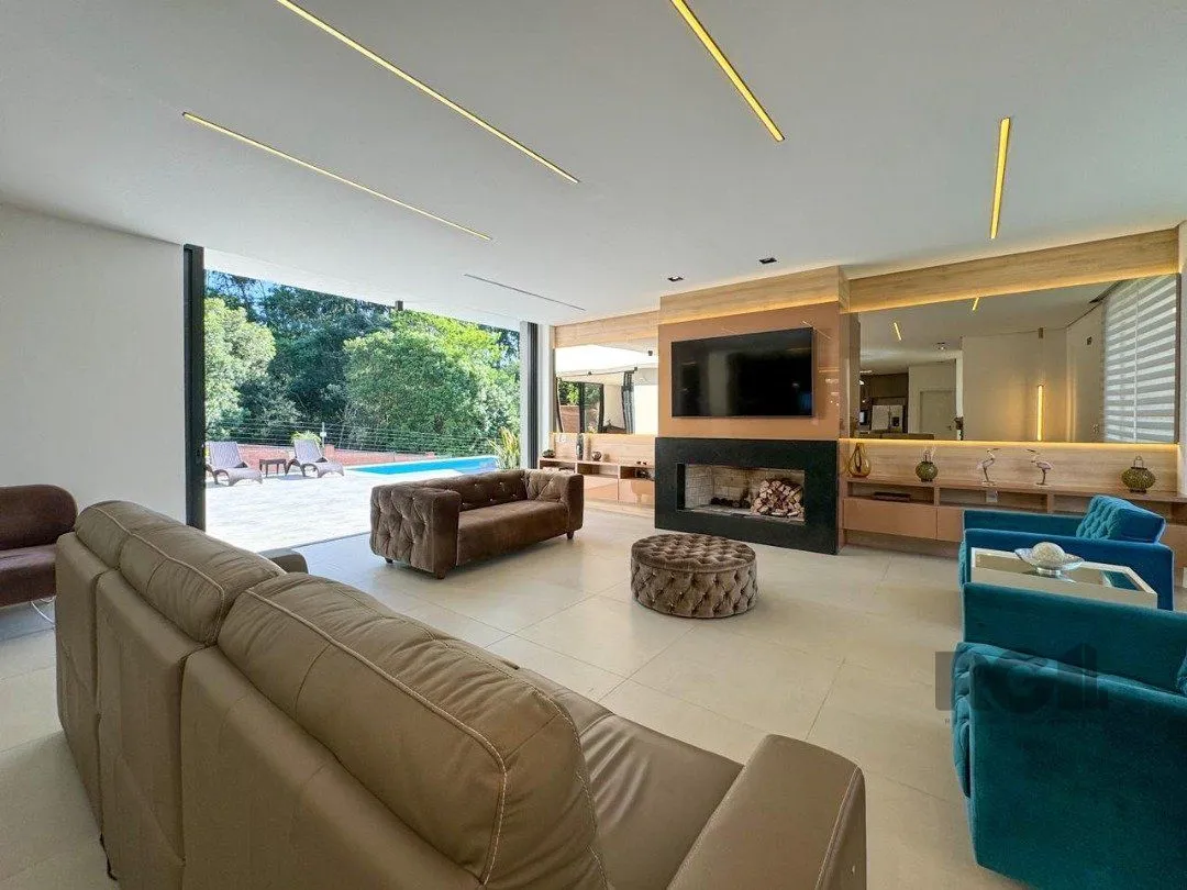 Imagem Casa Condominio para Venda - 340m², 4 dormitórios, sendo 4 suites, 4 vagas - Alphaville