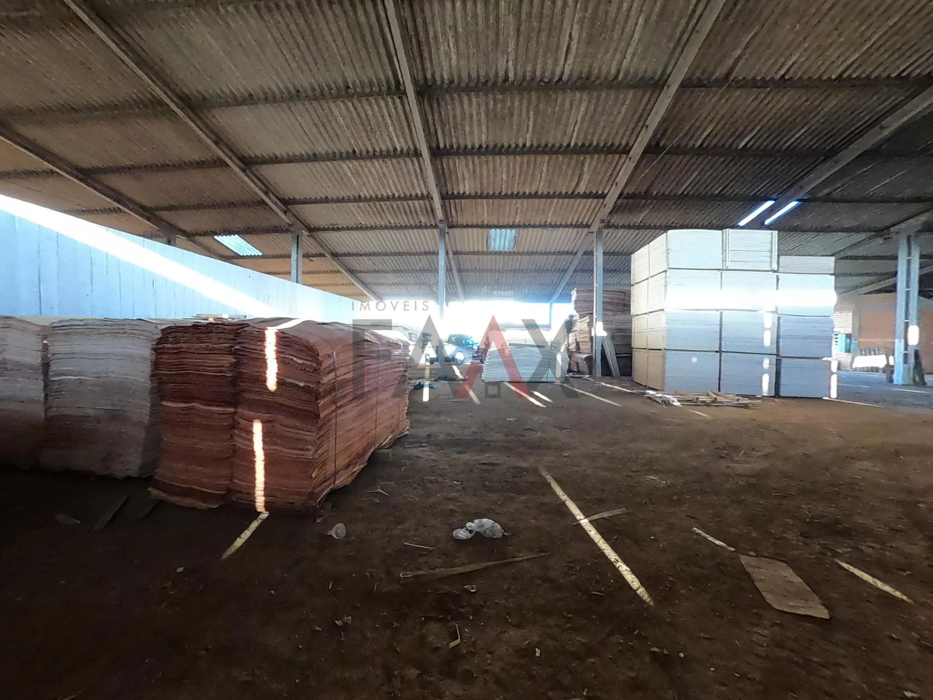 Imagem Ótimo Barracão para locação localizado no bairro industrial