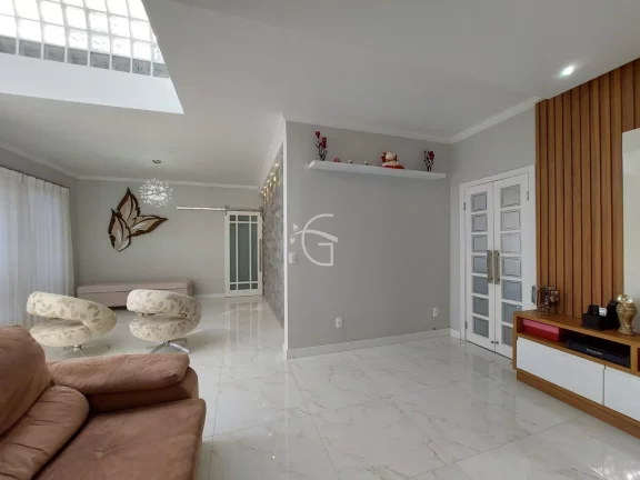 Imagem UMA CASA EM CONDOMÍNIO FECHADO COM APENAS 6 RESIDÊNCIAS, MOBILIADA, PARA VOCÊ E SUA FAMÍLIA DESFRUTAREM!