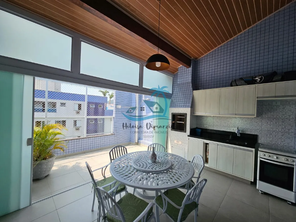 Imagem Belíssima cobertura duplex reformada, com 3 dormitórios, à venda a 350m da orla do Itaguá em Ubatuba.