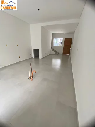 Imagem Sobrado Geminado em Iririú, Joinville/SC