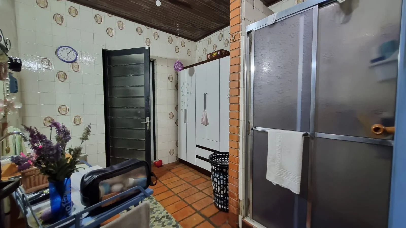 Imagem Casa Sobrado Residencial de 3 dormitórios para venda, 1 vaga de garagem fechada no bairro Cidade Baixa em Porto Alegre/RS.