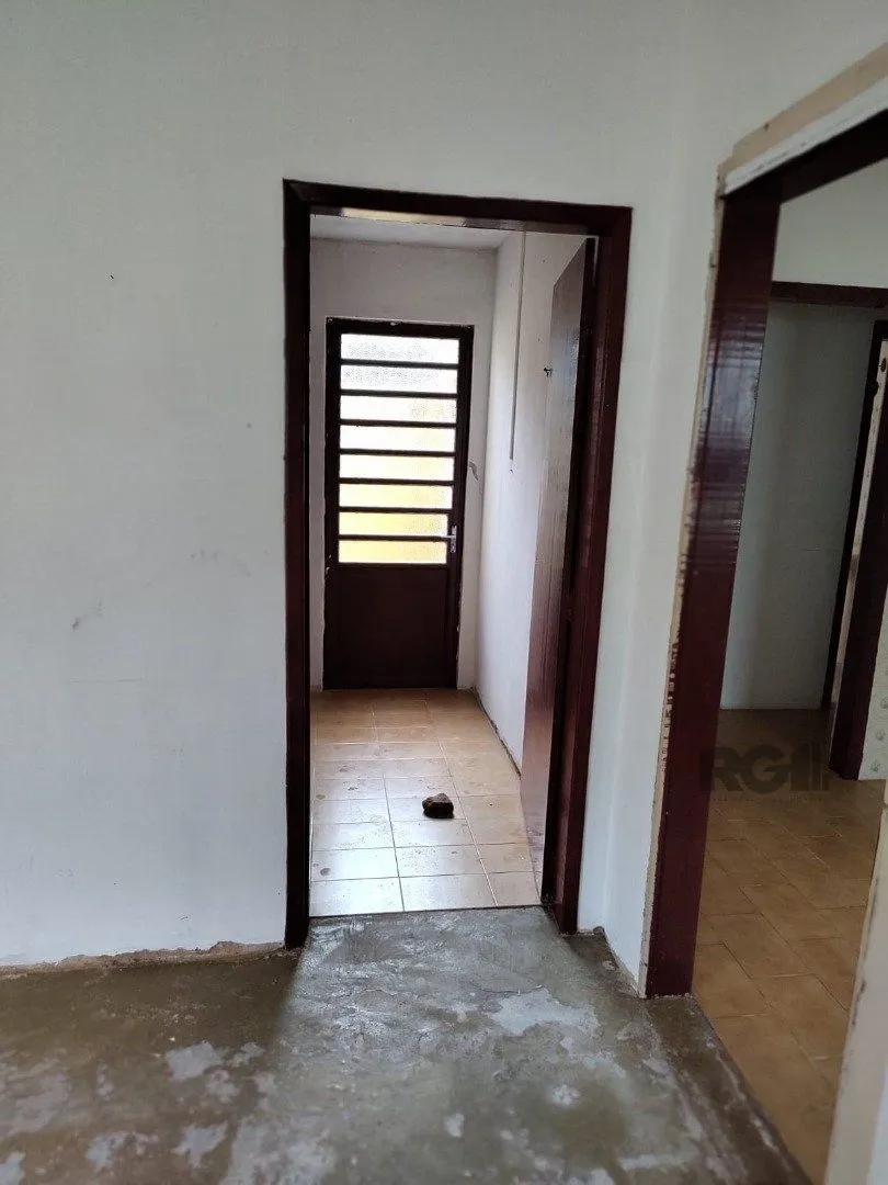 Imagem Casa para Venda - 247.37m², 4 dormitórios, 4 vagas - Partenon
