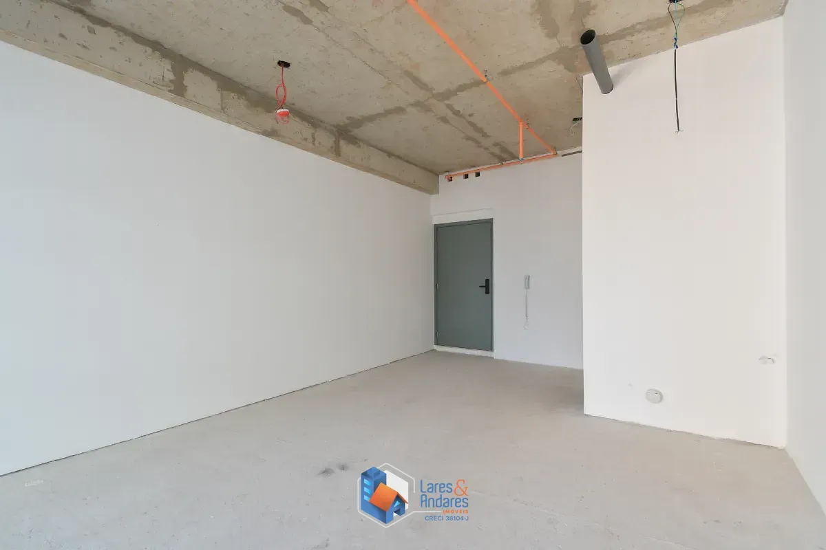 Imagem Conjunto comercial para venda em Cerqueira César, 36m²
