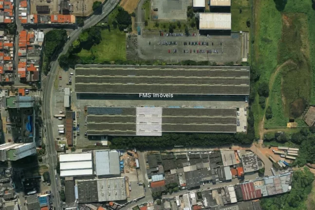 Imagem Galpão Industrial para Locação em Diadema-SP, Bairro Piraporinha, 2 Banheiros, 8 Vagas, 1.025m² de Área