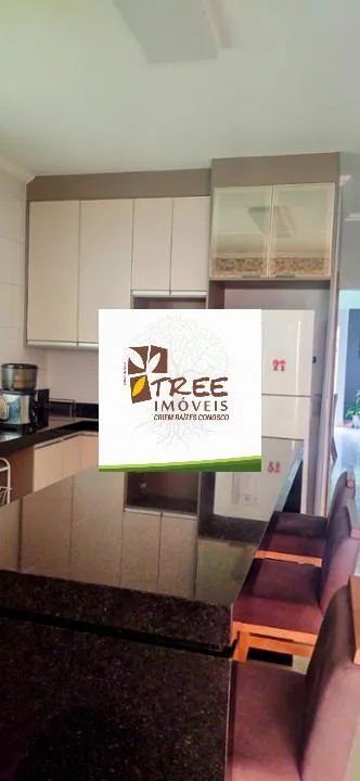 Imagem VENDA DE SOBRADO NO SCAFFID II, EM ITAQUAQUECETUBA/SP, 150m² com 2 suítes, salas amplas, cozinha planejada, quintal e 03 vagas. CONSULTE-NOS.