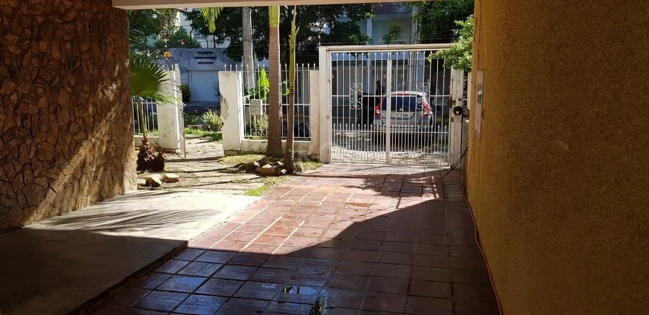 Imagem Casa para Venda - 400m², 5 dormitórios, 3 vagas - Santana