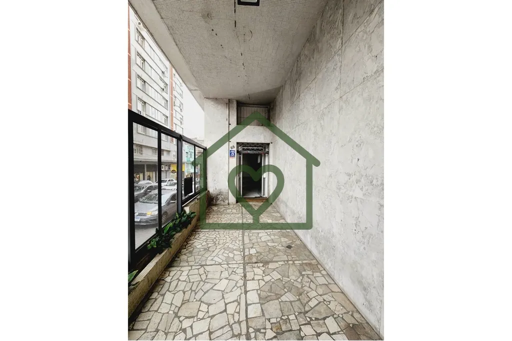 Imagem Descubra uma excepcional oportunidade de investimento comercial no coração do Centro Histórico de...