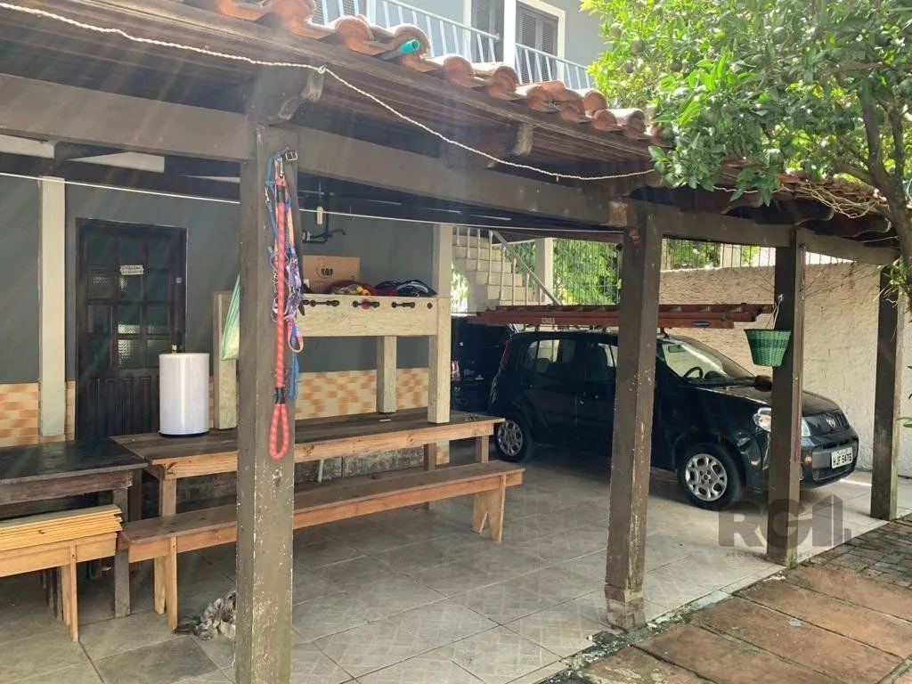 Imagem Casa de 200m², bairro Sarandi