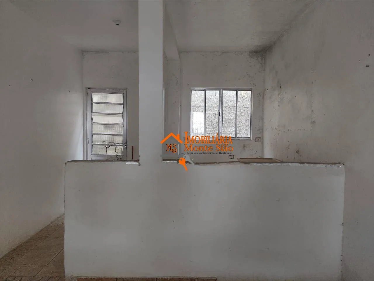 Imagem Casa com 6 dormitórios à venda, 200 m² por R$ 750.000,00 - Parque Continental II - Guarulhos/SP