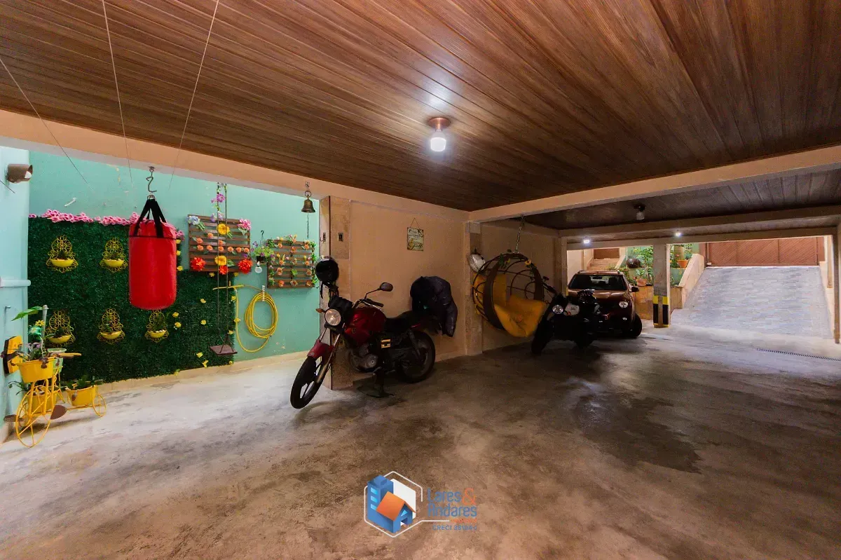 Imagem Sobrado para venda em Parque Panamericano com 4 quartos, 190m²