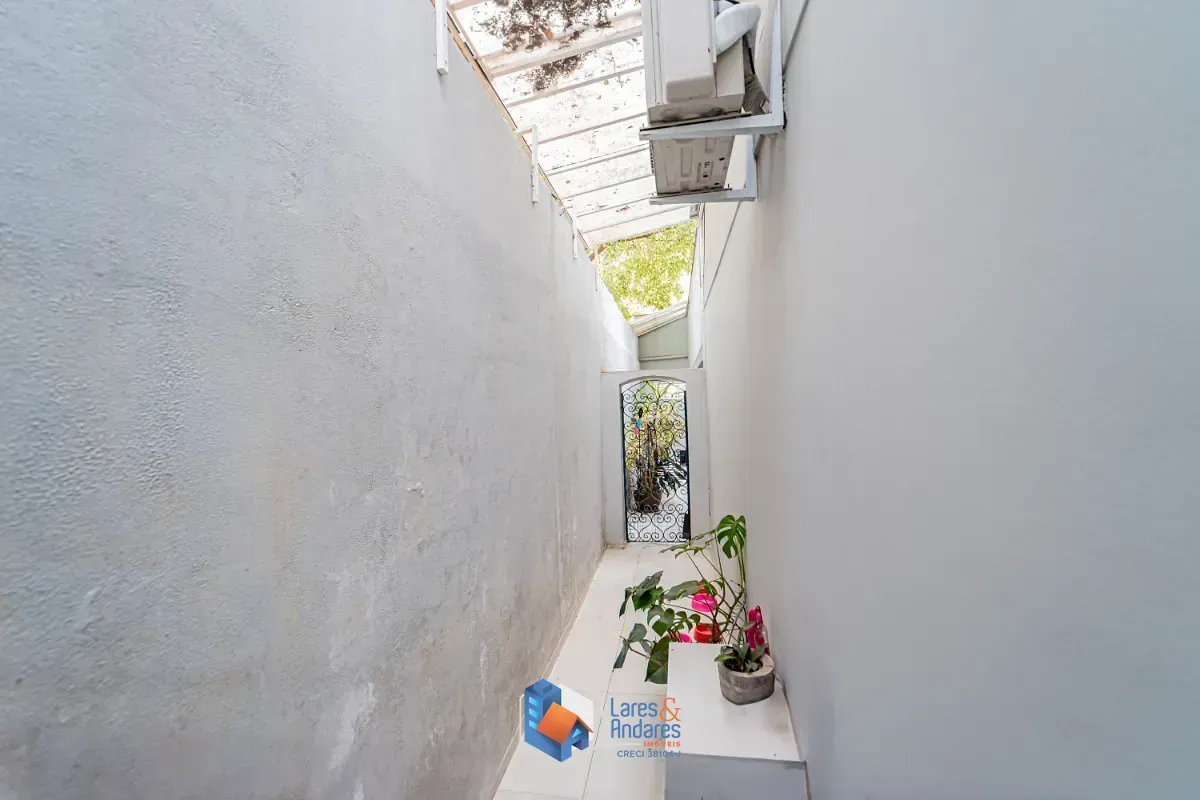Imagem Casa para venda em Chácara Santo Antônio (Zona Sul) com 2 quartos, sendo 1 suíte, 140m²