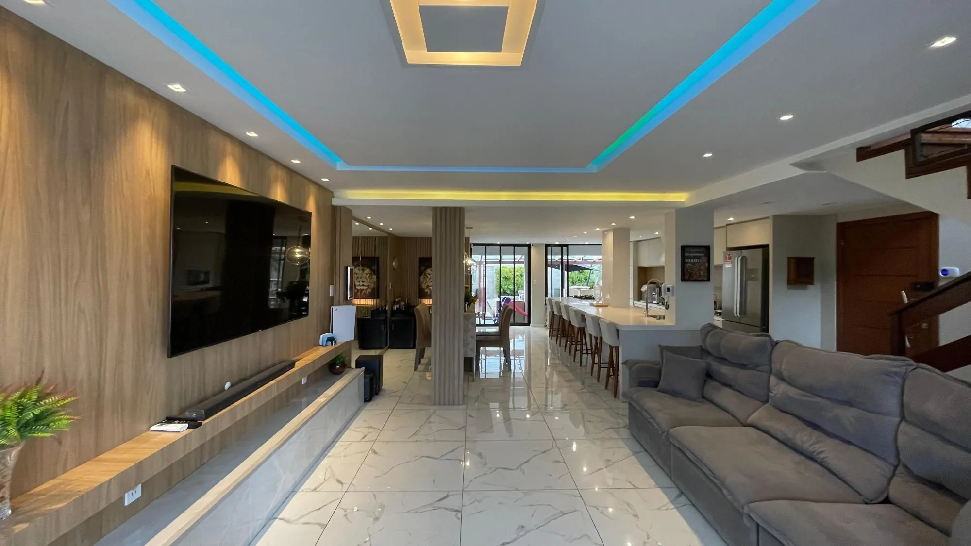 Imagem Casa com Piscina Aquecida e Energia Solar