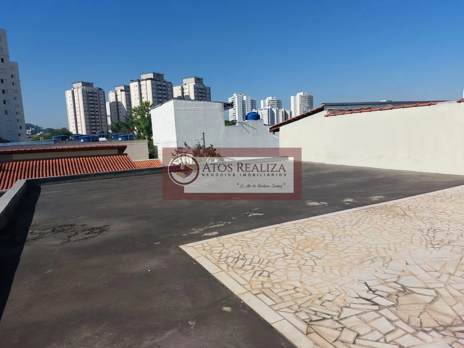 Imagem Alugo Salão Comercial Região Chácara Flora, com 134 M², Mesanino com 42M², Total 175M², 5 Vagas de Garage, Valor da Locação já incluso o IPTU e Condomínio , R$ 9.325,00 Reais.