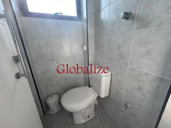 Imagem Linda sala para fins comerciais muito bem localizada em edifício empresarial no Bairro do Estuário em Santos (SP) por R$.3.500,00 !