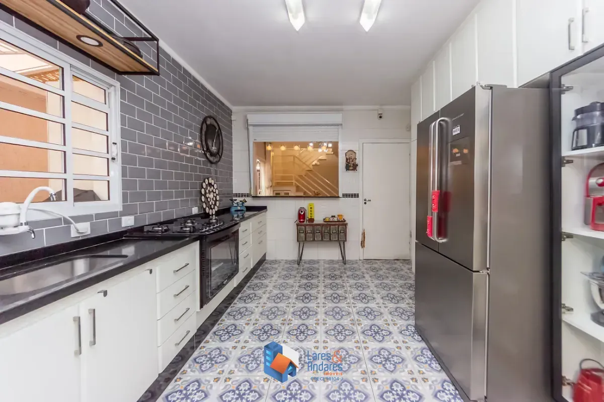 Imagem Sobrado para venda em Vila Sônia com 3 quartos, sendo 1 suíte, 218m²