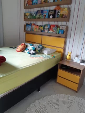 Imagem Excelente casa com piscina em condomínio fechado com 03 suítes