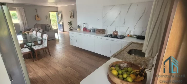 Imagem Chácara LINDA com 3 casas a venda 9.000m2, bem localizada em Contenda - PR