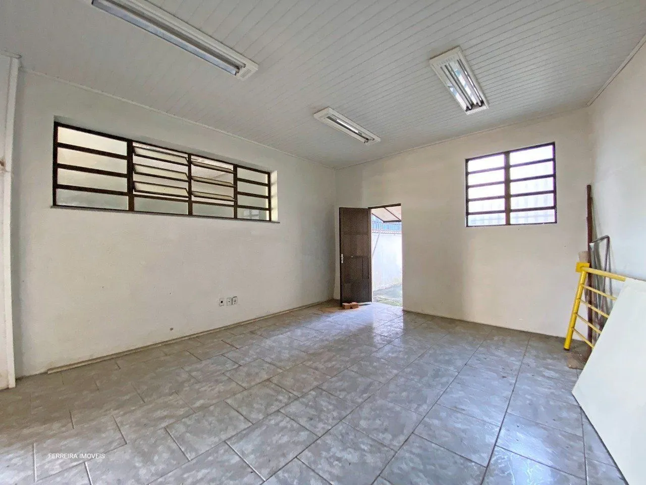 Imagem Predio para Venda - 2297m², 0 dormitórios, 20 vagas - Floresta